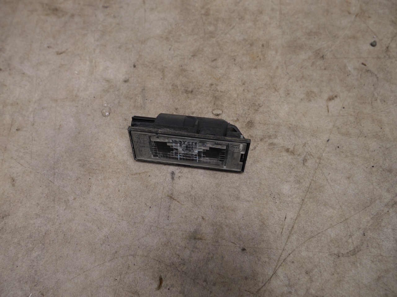 Nummernschildbeleuchtung RENAULT KADJAR (HA_, HL_)