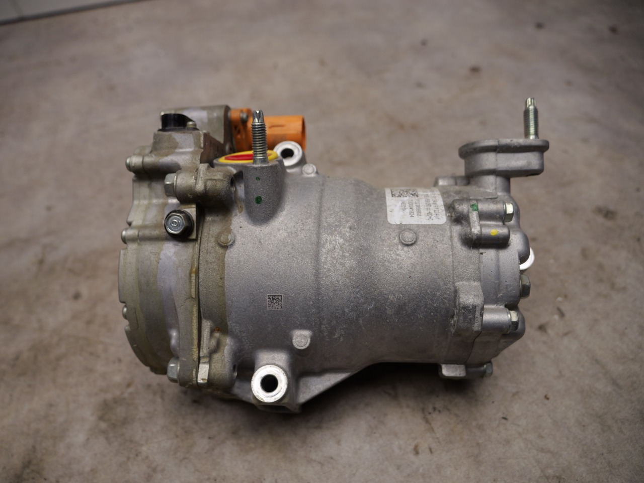 Volvo XC40 (536) Ac pump 36011928, 32369660 - Autoparts24