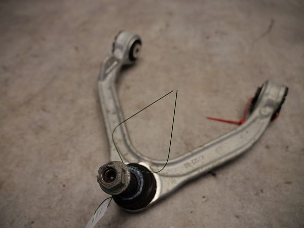 32395246 : Bærearm forrest øverst - Autoparts24