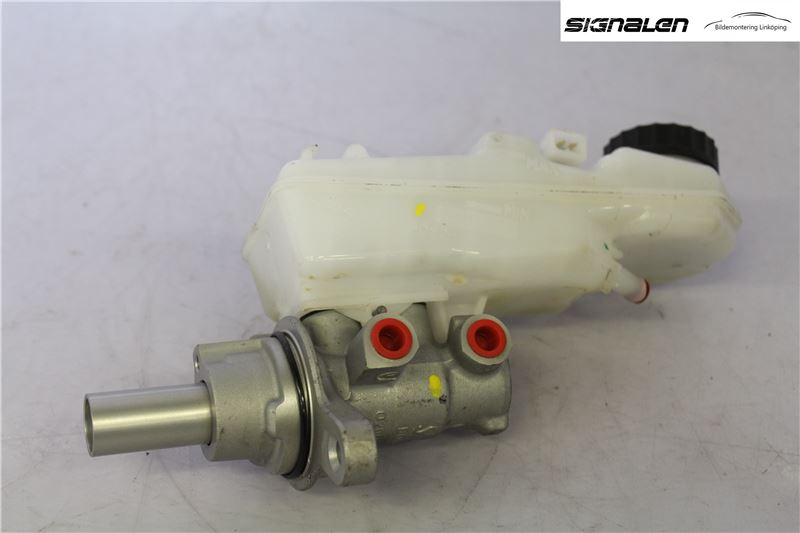 Brake - Master cylinder TOYOTA AURIS (_E15_)