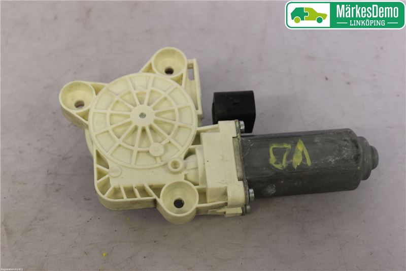 Window regulator motor MERCEDES-BENZ E-CLASS T-Model (S211)