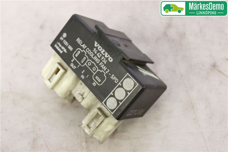 Relay - various VOLVO C70 I Coupe (872)