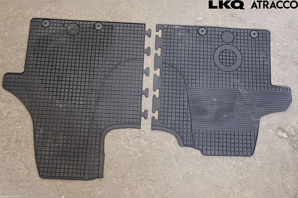 Car floor mat set