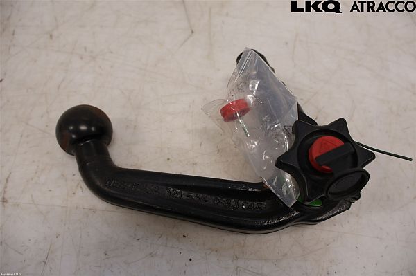 Detachable towbar