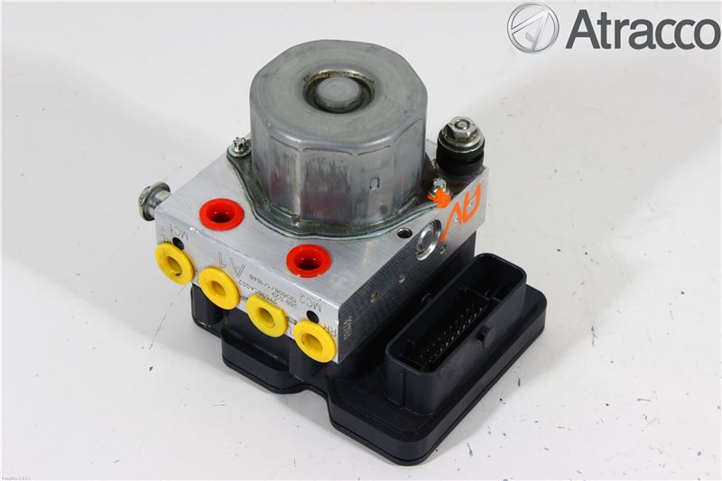 ABS - pump TOYOTA GT 86 Coupe (ZN6_)