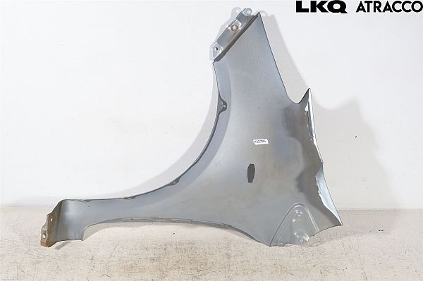 Błotnik przedni prawy TOYOTA YARIS/VITZ (_P9_)