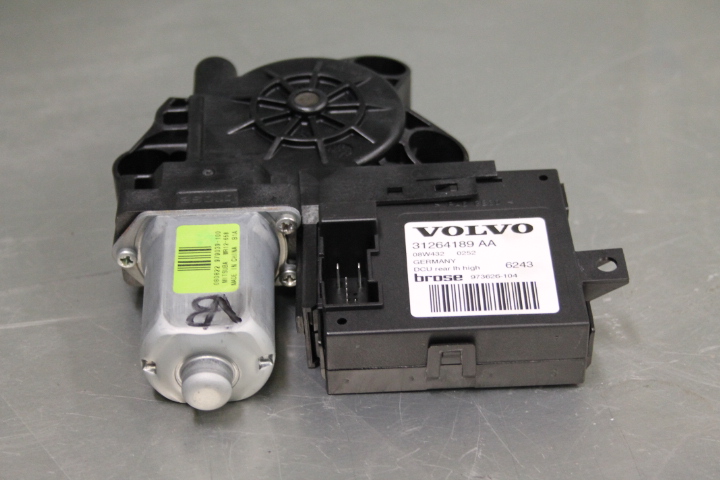 Rudemotor VOLVO V50 (545)