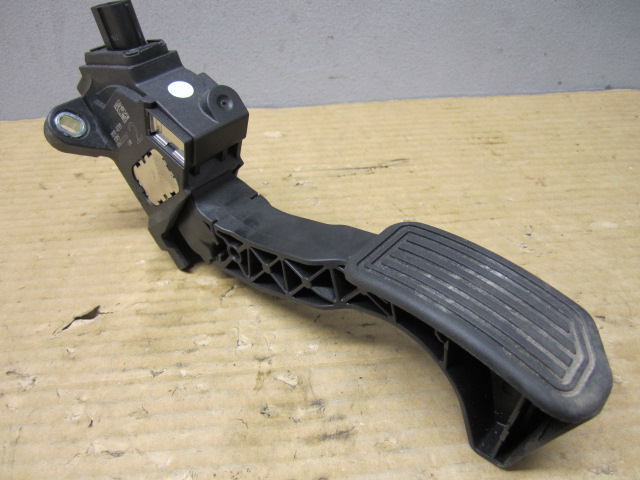 Speederpedal TOYOTA AURIS Estate (_E18_)