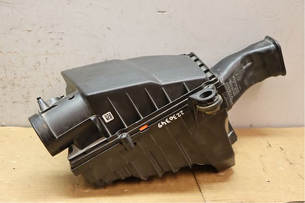 Air filter VOLVO V60 II (225, 227)