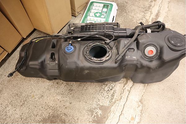 Drivstofftank RAM 1500 Crew Cab Pickup (DT)