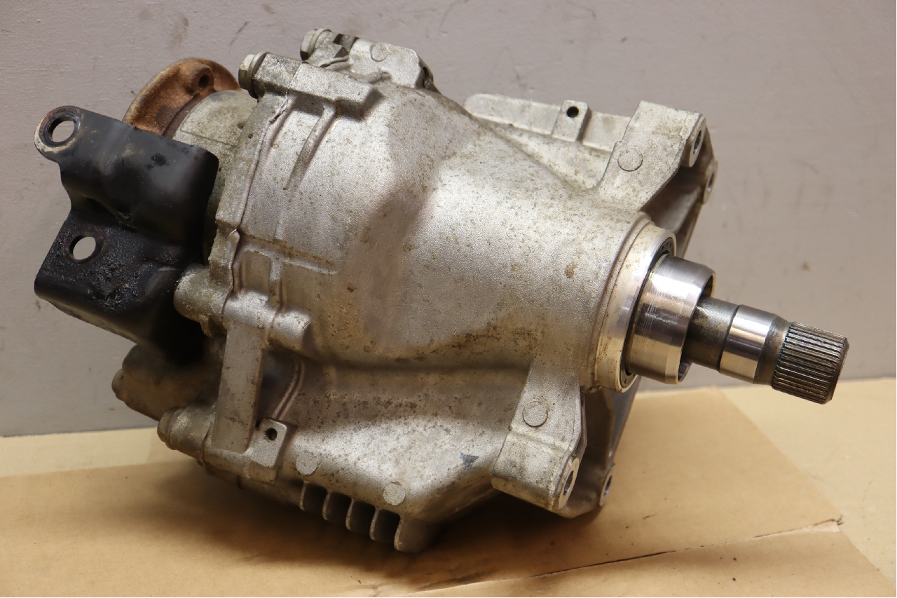 0CN-409-053-AD : Transfer - gear-box and Front axle assembly