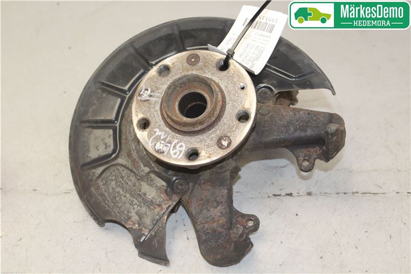 Spindle - front AUDI A3 Sportback (8PA)