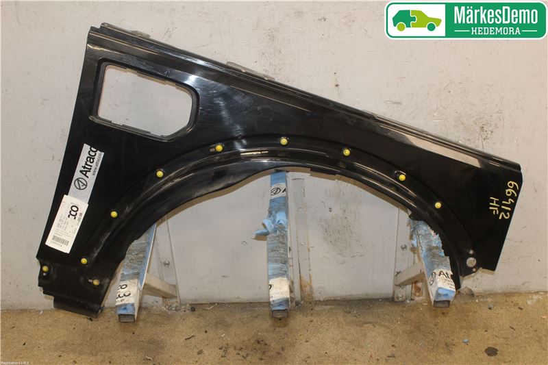 Front wing right LAND ROVER DISCOVERY III (L319)