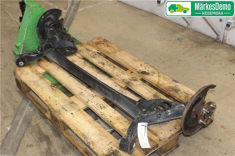 Rear axle assembly - complete TOYOTA YARIS/VITZ (_P13_)