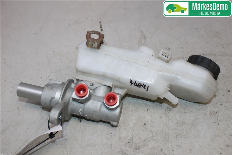 Brake - Master cylinder TOYOTA AURIS (_E15_)