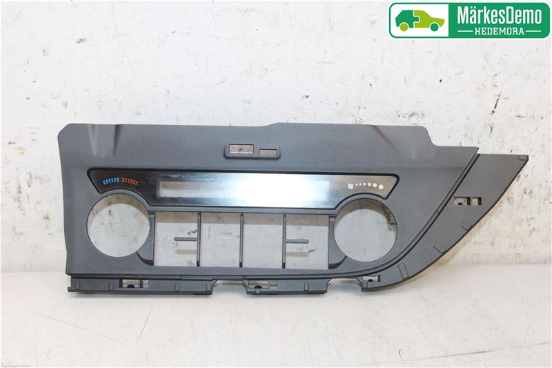 Beklædning -u - instrument TOYOTA AURIS (_E18_)