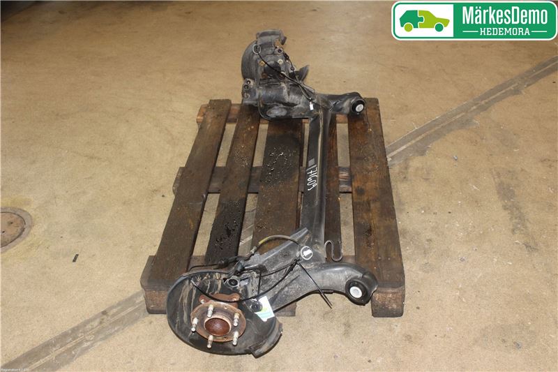 Rear axle assembly - complete MAZDA CX-3 (DK)