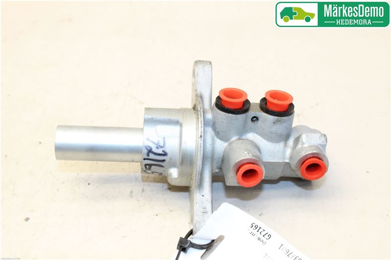 Brake - Master cylinder TOYOTA AURIS (_E15_)