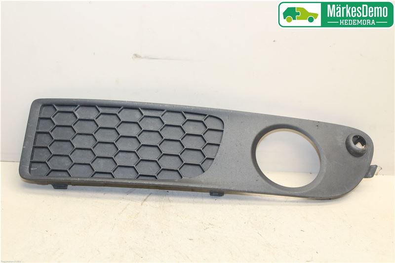 Front fog light grill