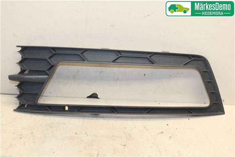 Tågelygte - for SKODA RAPID Spaceback (NH1)