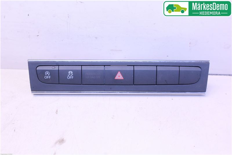 Interrupteur de danger AUDI A3 Sportback (8PA)