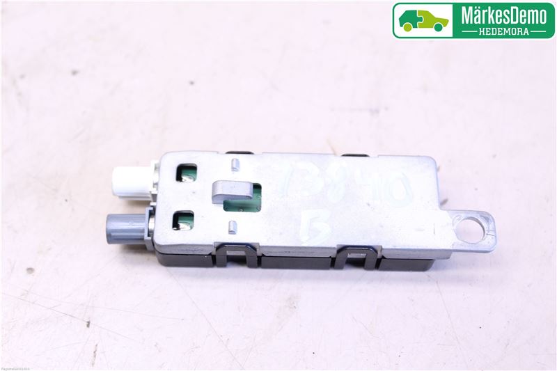 Wzmacniacz antenowy AUDI A5 Sportback (8TA)