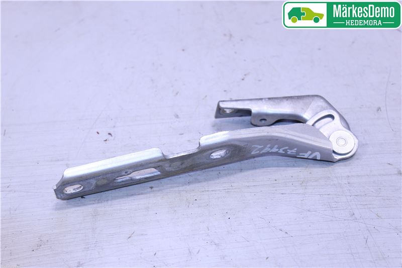 Hub hinges AUDI A4 (8EC, B7)