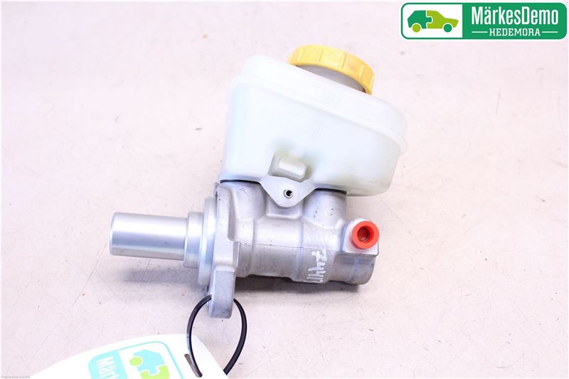 Brake - Master cylinder TOYOTA GT 86 Coupe (ZN6_)