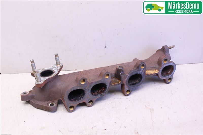 Manifold out TOYOTA HILUX VIII Pickup (_N1_)