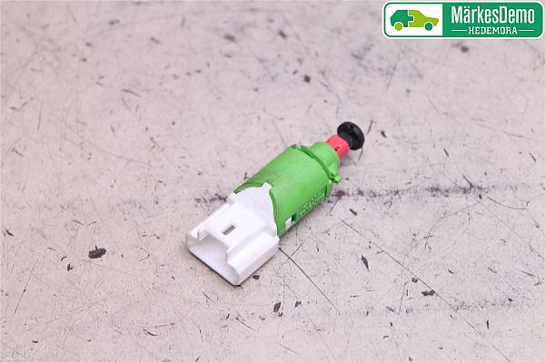 Clutch pedal sensor
