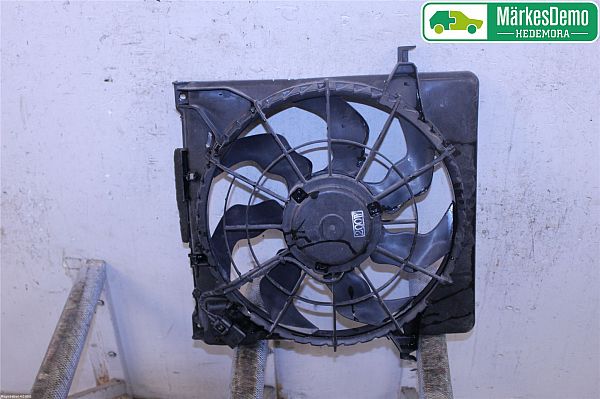 Radiator fan electrical HYUNDAI i30 Estate (FD)