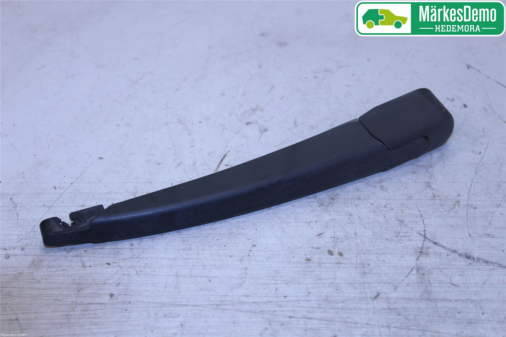 thumbnail image 2 of LST Rear Wiper Arm With Blade For Ford Kuga 1 – Complete Set With Cap – 1462915 2 of 6