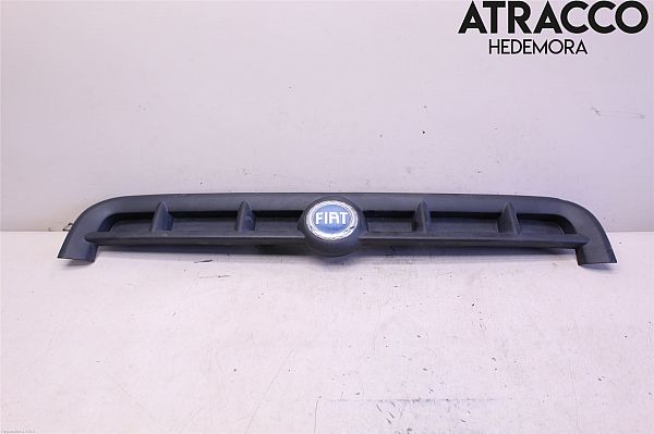 Grill / gitter FIAT DOBLO Cargo (223_)