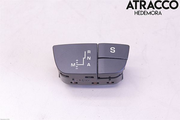 Gear shift selector indicator