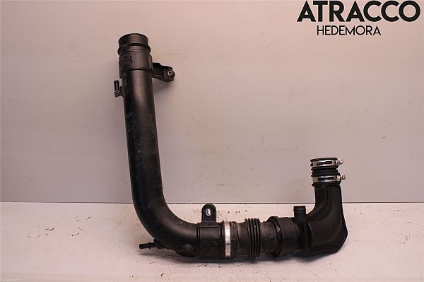 Inlet pipe FORD FOCUS III