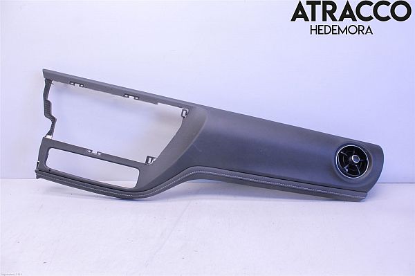 Beklædning -u - instrument TOYOTA AURIS (_E18_)