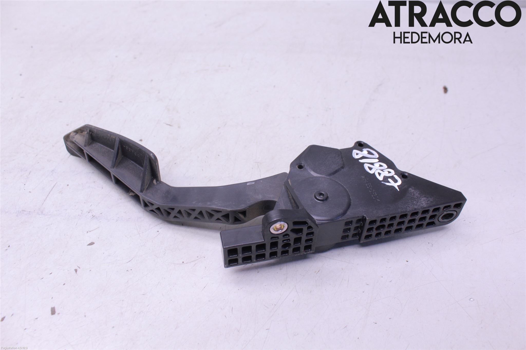Isuzu D-MAX II (TFR, TFS) Accelerator pedal 8-98067-748-1