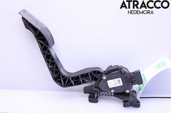 Accelerator pedal FIAT 500X (334_)