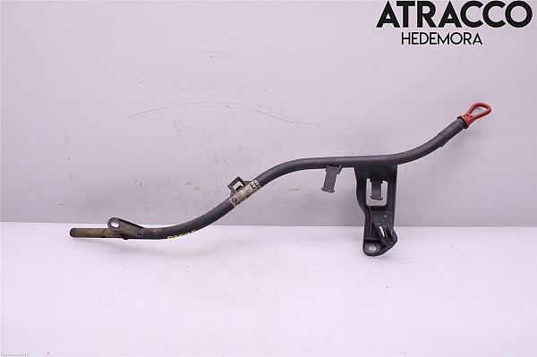 Oil level dipstick