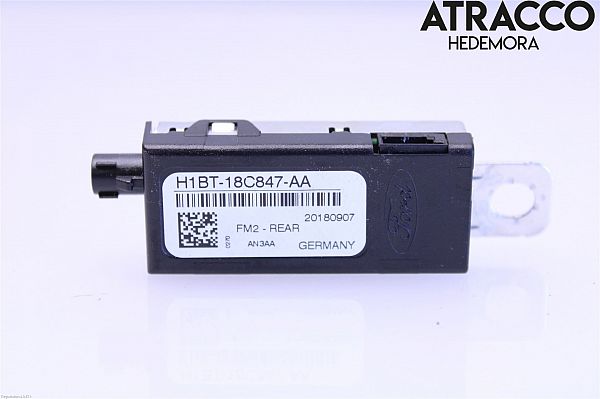 Wzmacniacz antenowy FORD FIESTA VII (HU, HF)