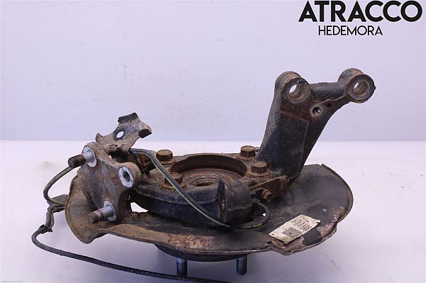 47781-02200 : Dust shield front and Spindle - front