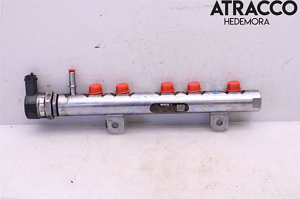 High-pressure rail / injection nozzle pipe LANCIA THEMA (LX_)