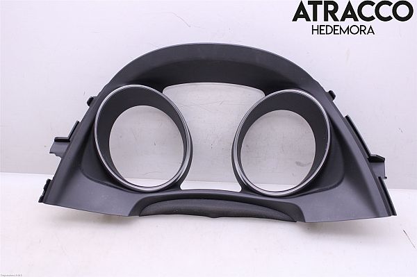 Beklædning -u - instrument TOYOTA AURIS (_E18_)