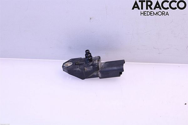 common rail (Injectie) / Verstuiver Brug PEUGEOT 3008 SUV (M_)