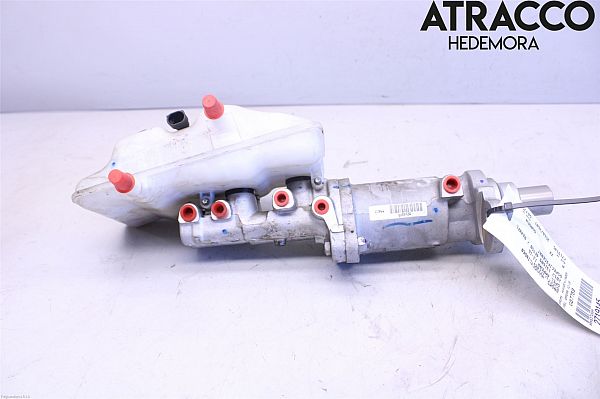 Brake - Master cylinder OPEL AMPERA (R12)