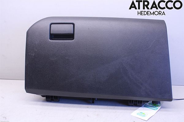 Handskerum TOYOTA AURIS (_E18_)