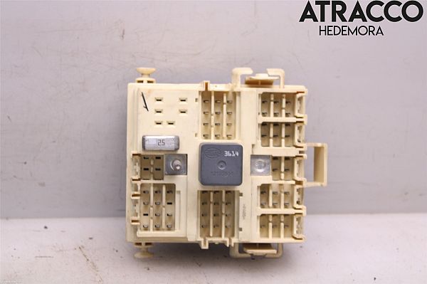 Bezpieczniki / Skrzynka bezpieczników HUMMER HUMMER H2