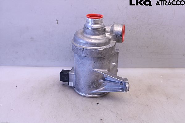 Water pump VOLVO V40 Hatchback (525, 526)