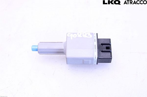 contact feu stop TOYOTA PRIUS PHV (_W52_)
