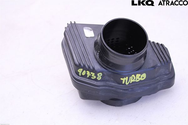 Intake resonator